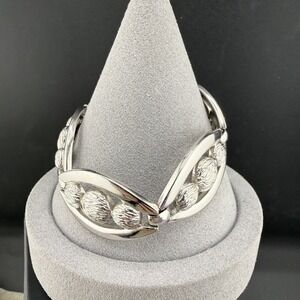 Vintage Monet Bracelet Silver Tone Signed 7.5"